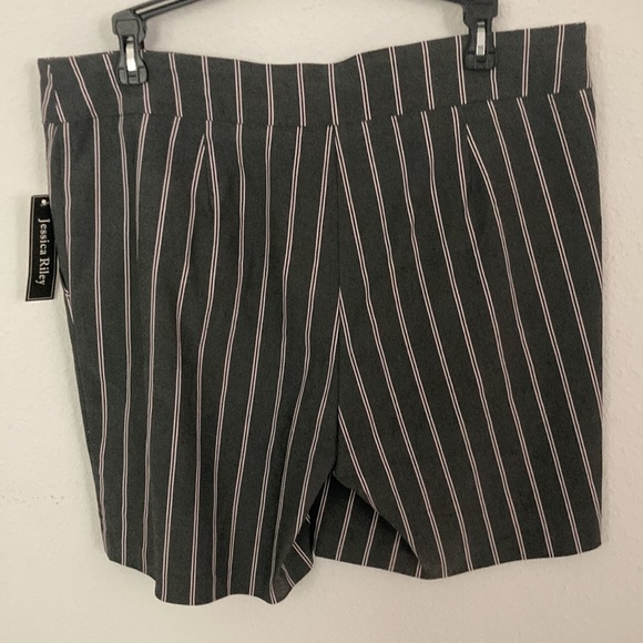 Jessica Riley size 14 Gray with Stripes NWT button pocket details. - Picture 2 of 6